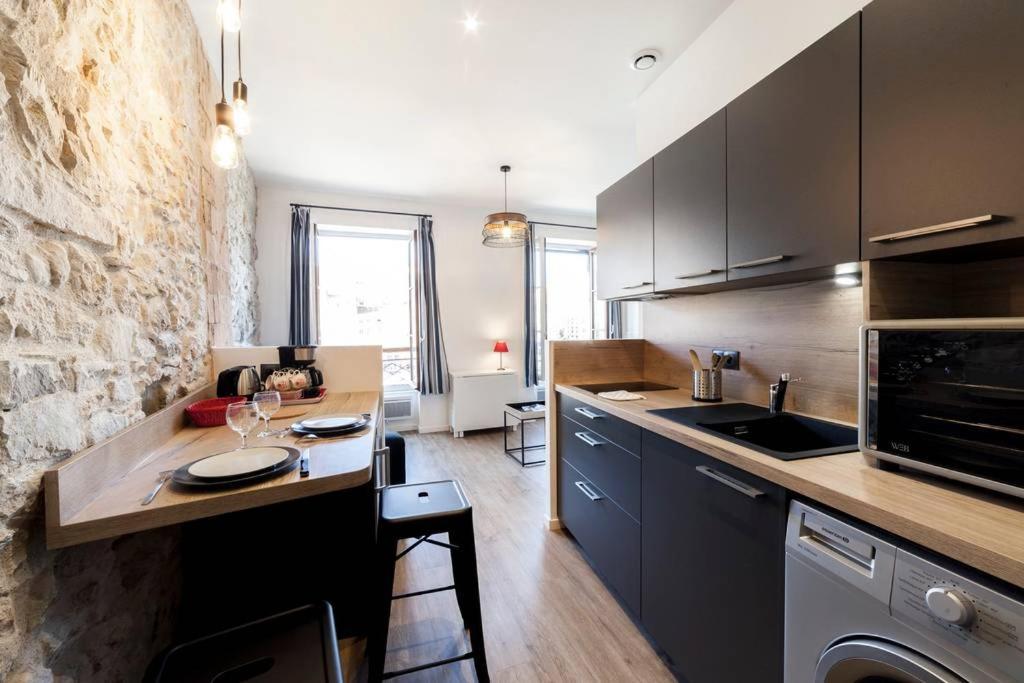 Vieux Avec Vue Sur La Saone Ail Appartement *
