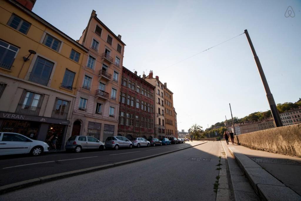 Vieux Avec Vue Sur La Saone Ail * Lyon