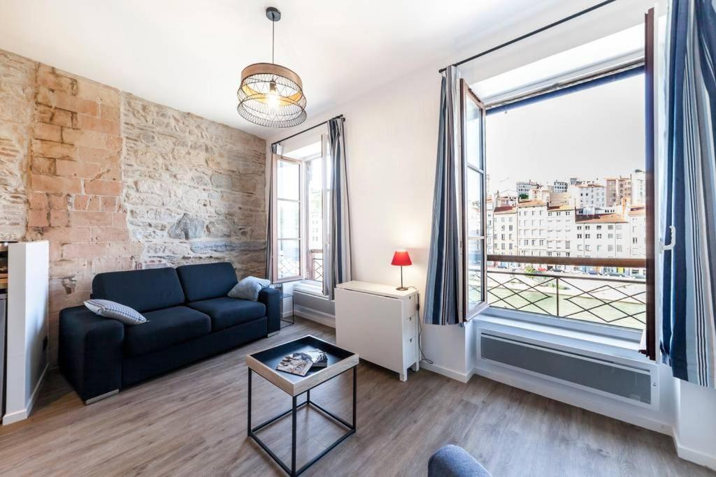 Appartement Vieux Avec Vue Sur La Saone Ail *