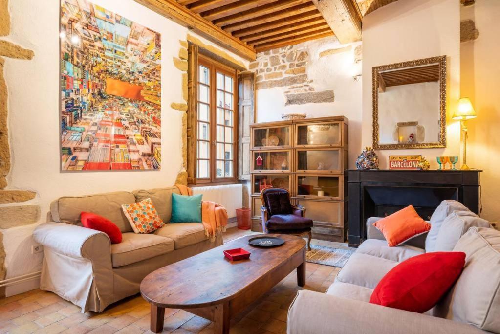Lugdunum At The Heart Of The Old Ail * Lyon