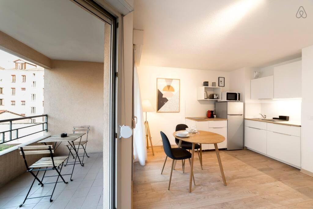Apartment Part-dieu Cocoon - Quiet - Balcony Ail Lyon
