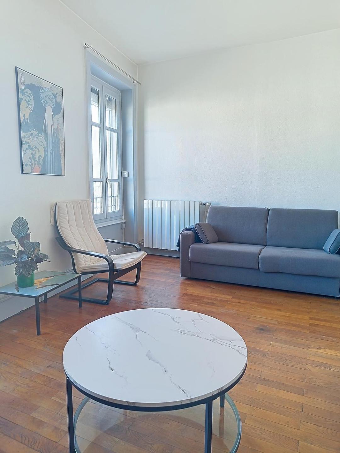 Spacieux T3 80m2 Plein Centre Presque Ile ! *