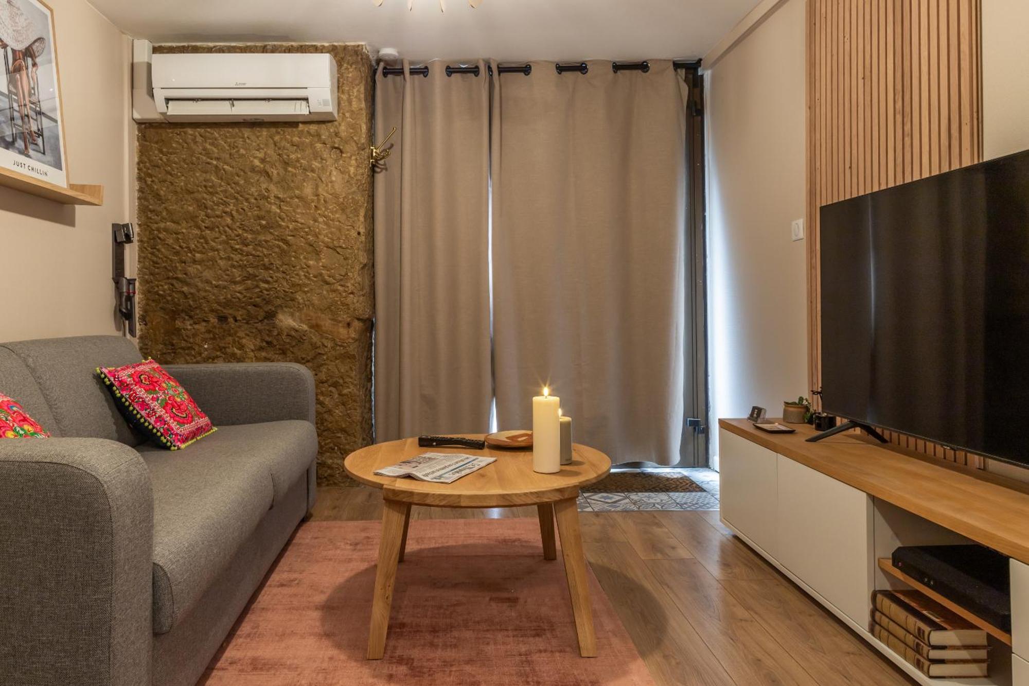 Host - Duplex Insolite & Chic - Ancienne Librairie Apartment Lyon