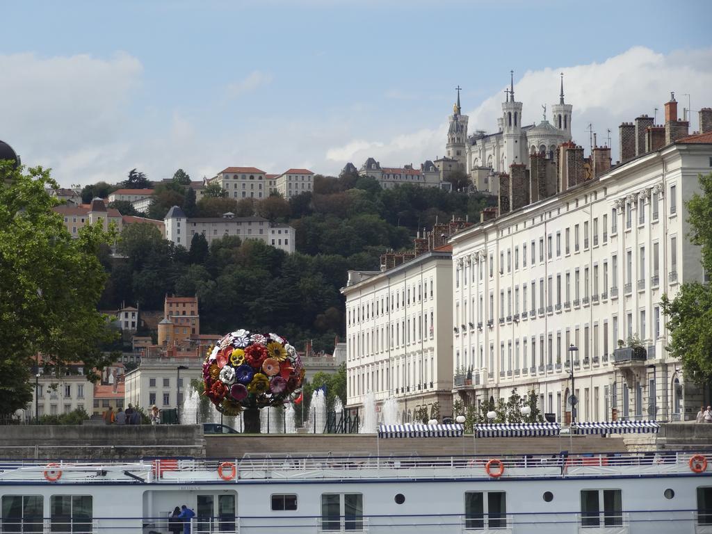 Avy Bellecour