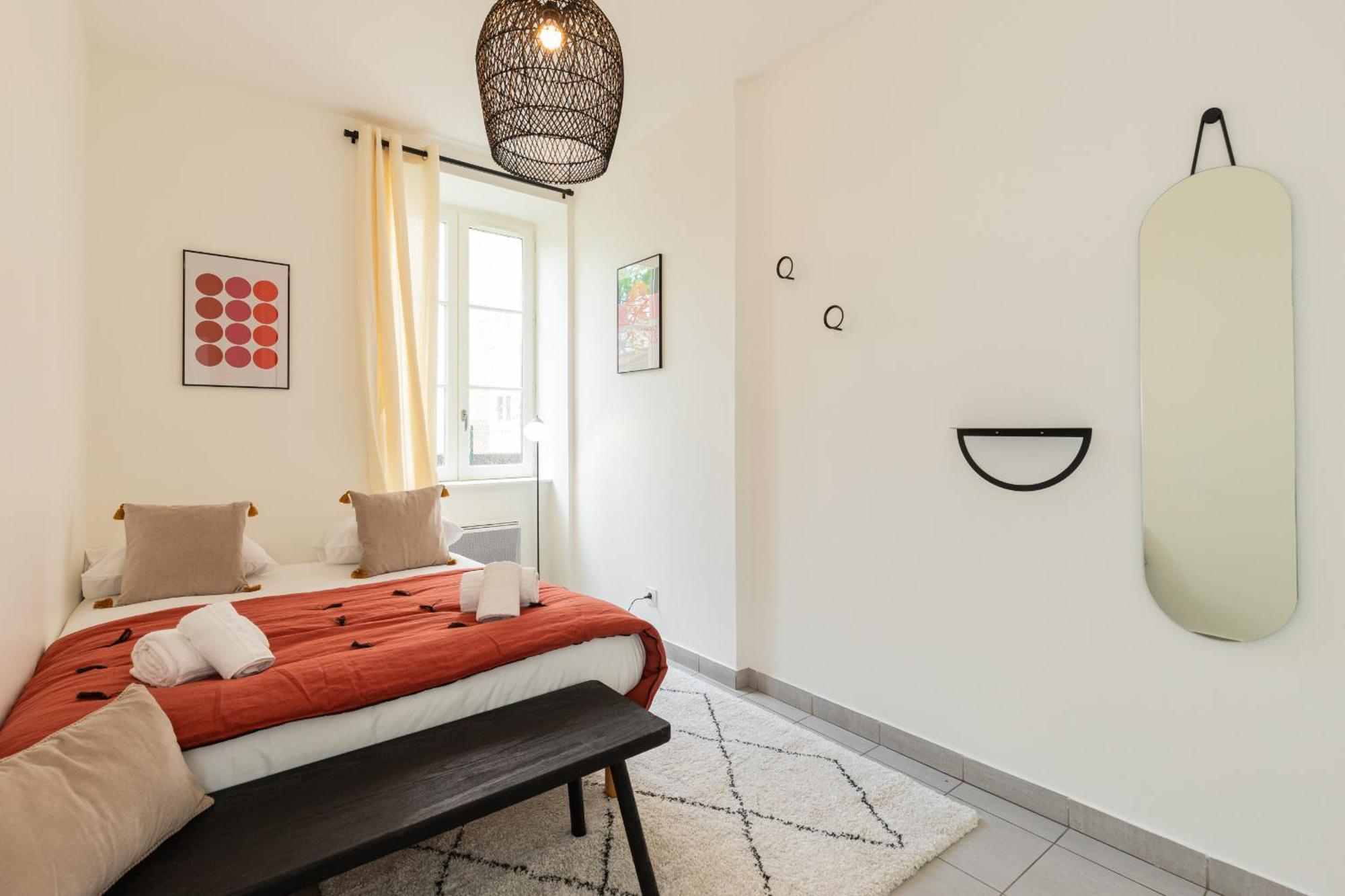 Apartment Dify Berthelot - Jean Mace *
