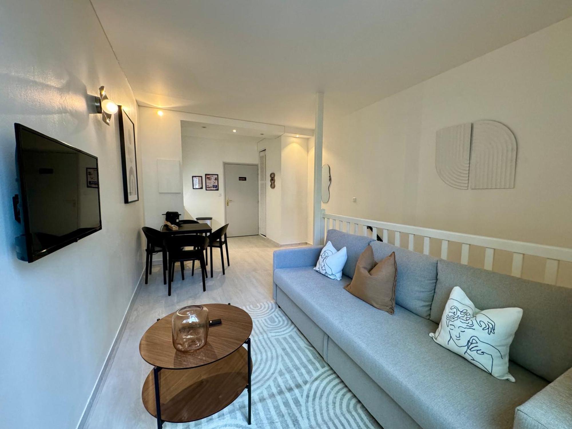 Apartment Azure