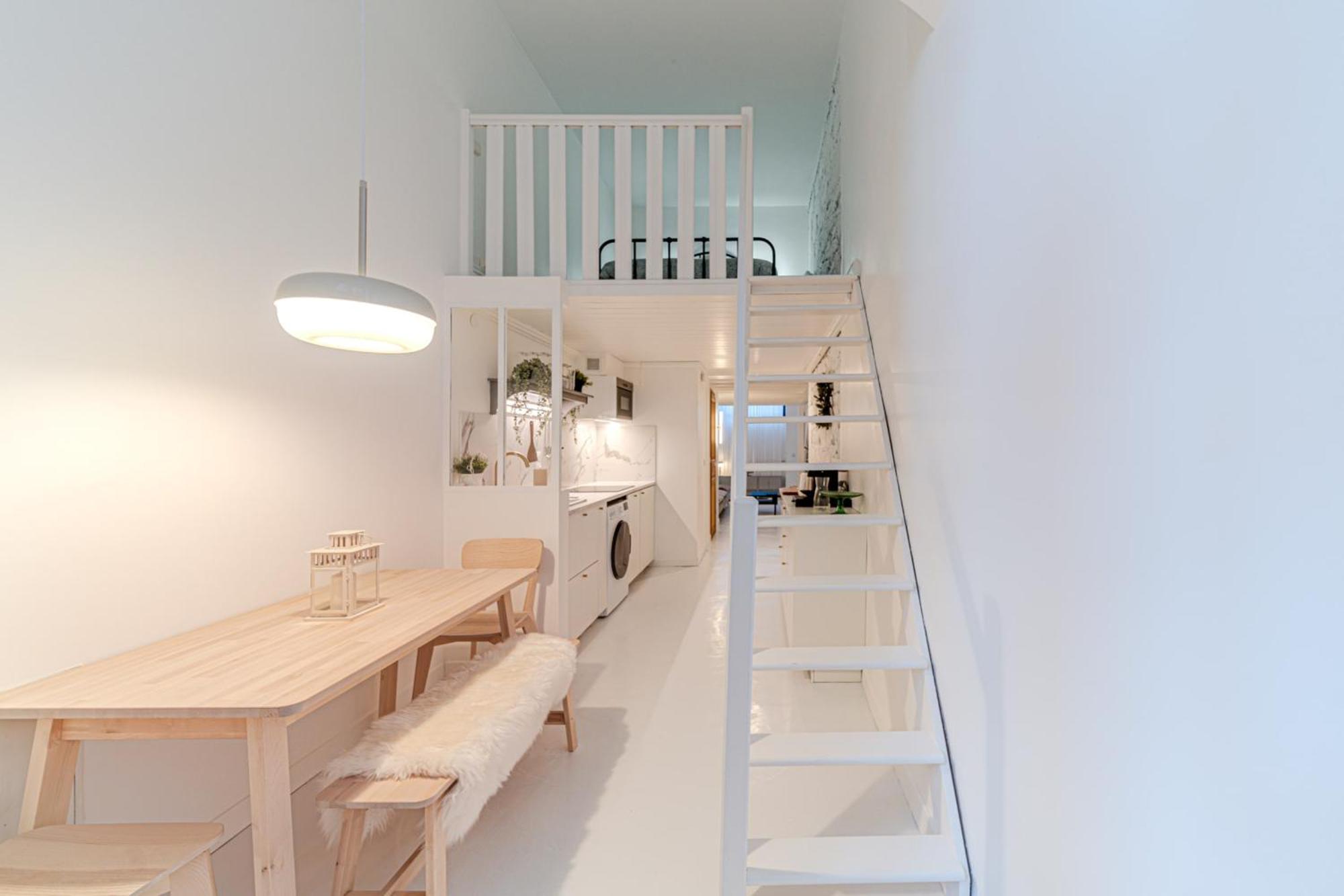 Charming Renovated Pied-a-terre Saxe Gambetta *
