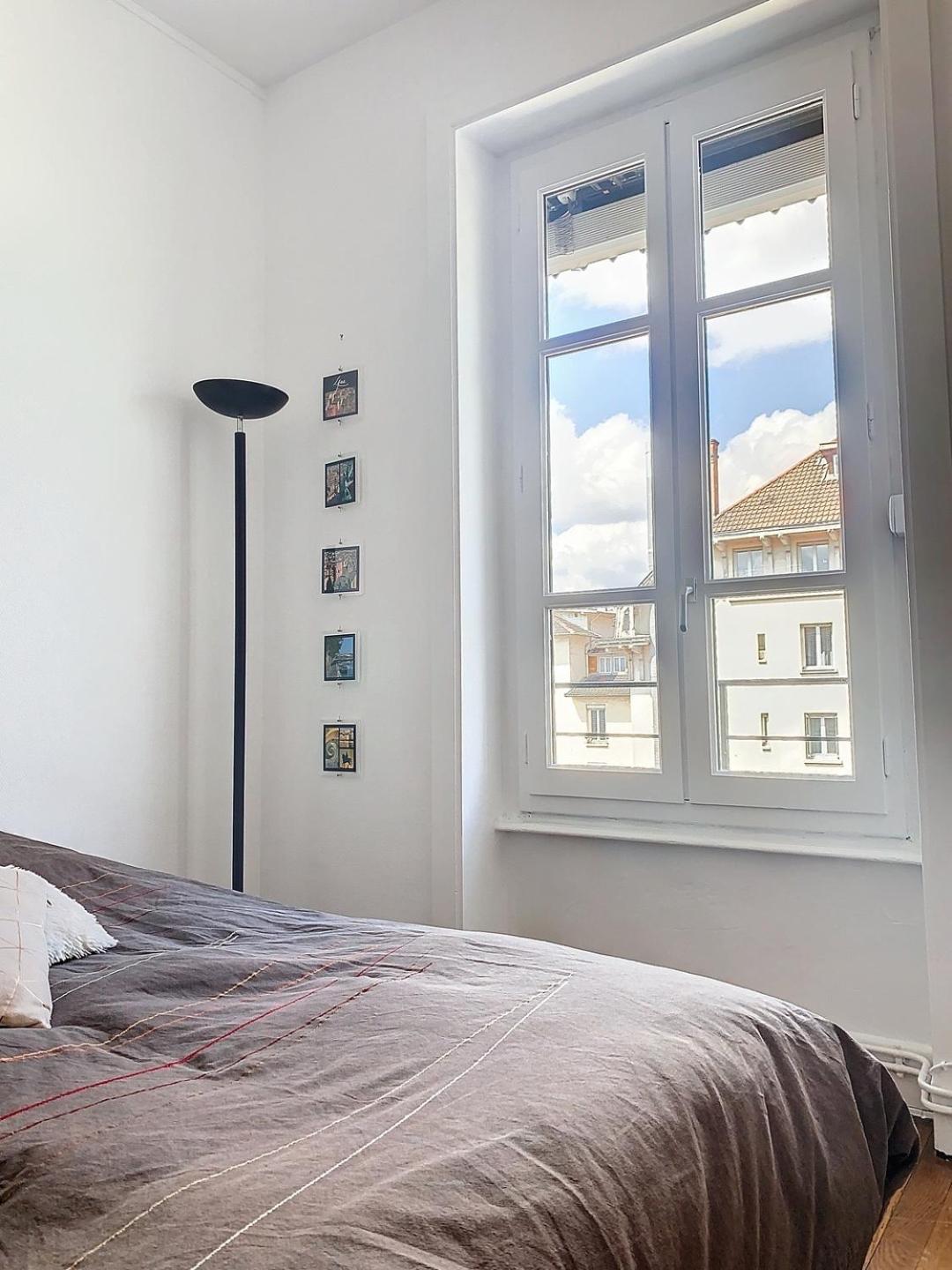 Appartement Spacieux T3 80m2 Plein Centre Presque Ile ! *