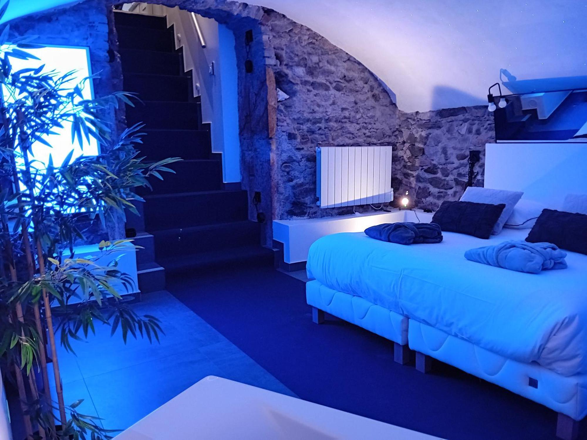 X Change - Balneo - Vieux Apartment *