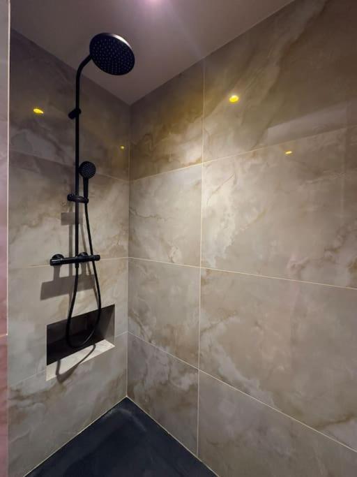 Apartment Joli 4 Pieces Tete D'or