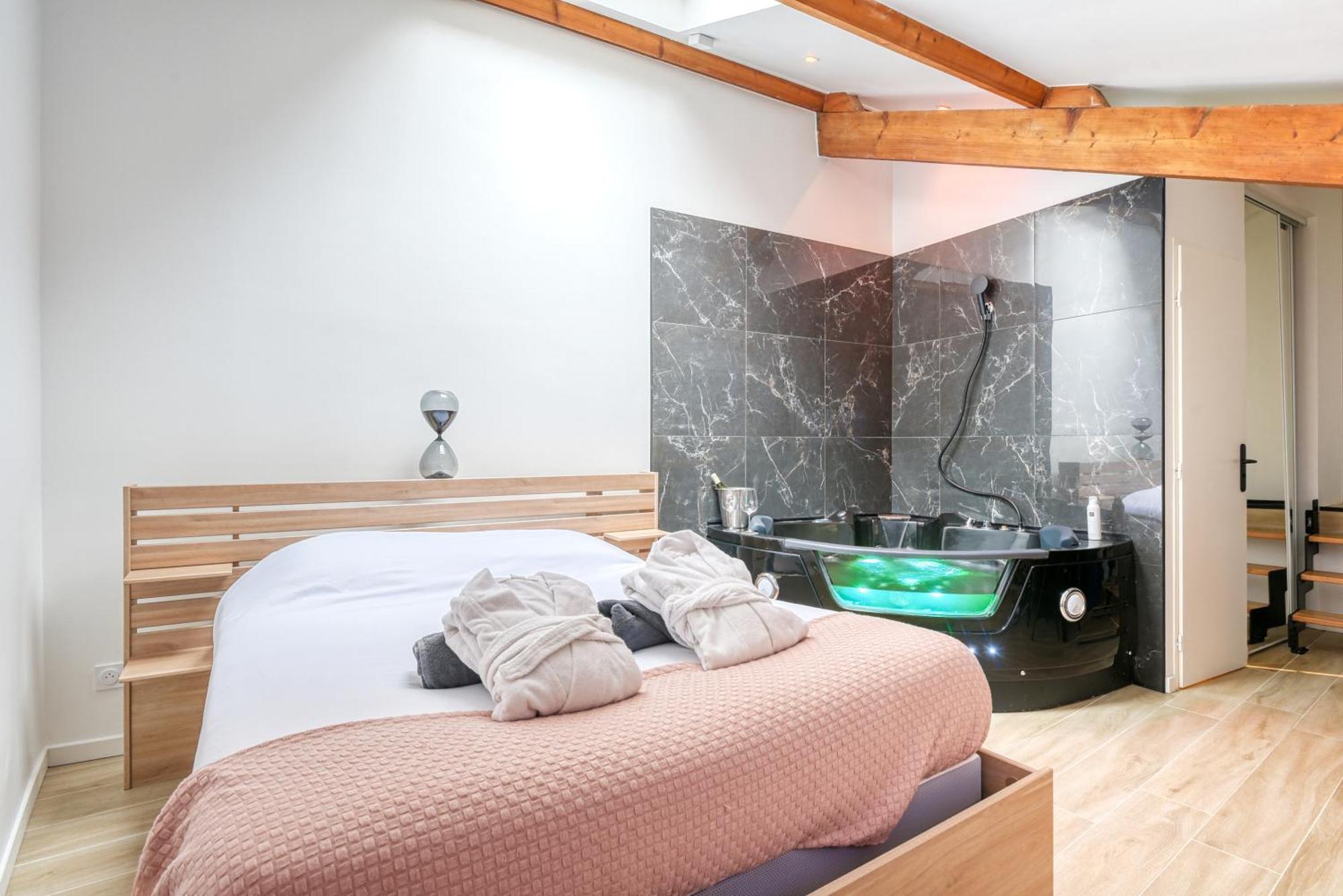 New / Belle Et Rebelle Avec Jacuzzi