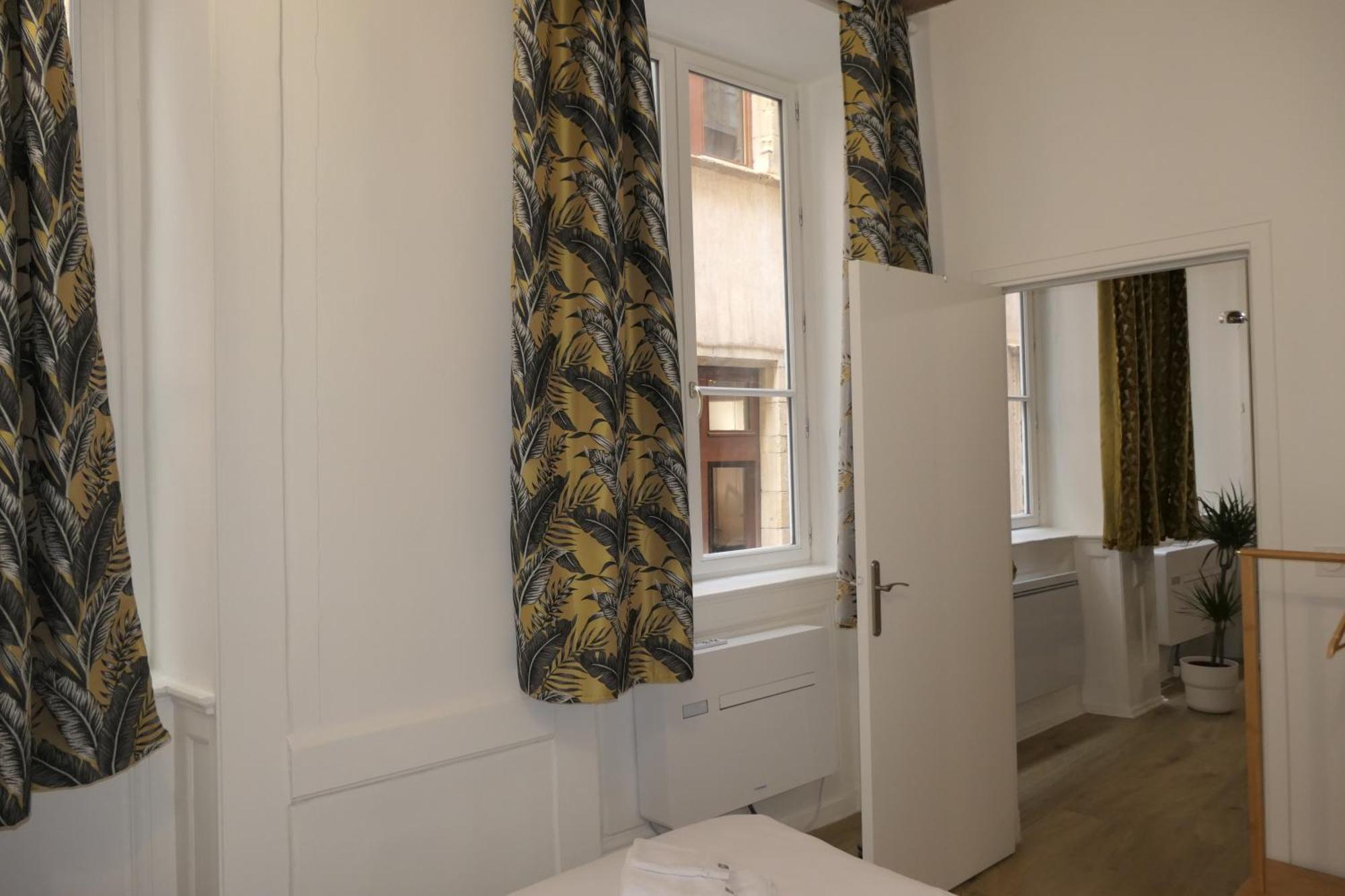 Appartement Presqu'ile Saint Nizier Coeur De Classe 4*