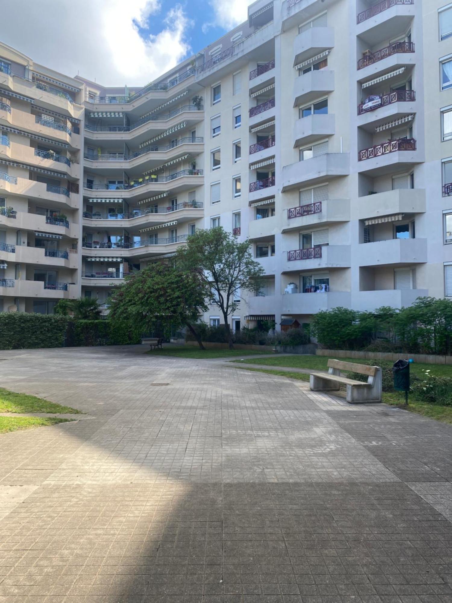 Super T2 Avec Piscine 3eme Apartment Lyon