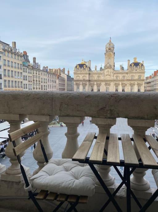 Apartment Grand Balcon Place Des Terreaux *