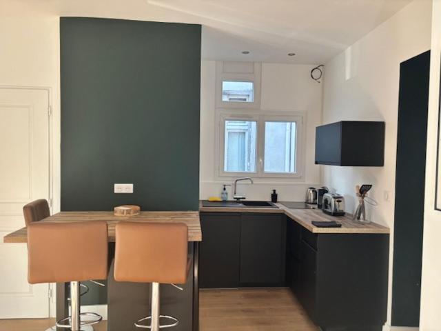 Totalement Renove En Plein Centre-ville Devant La Prefecture De Apartment Lyon