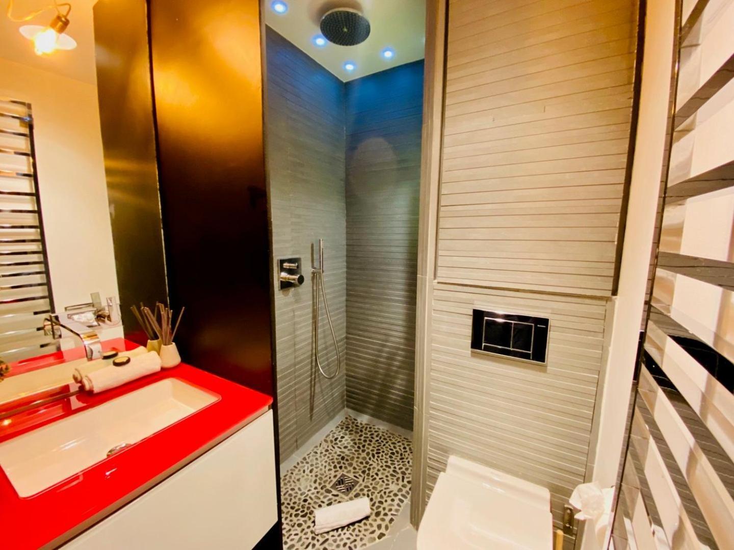 Appartement Guestready - L'intime -balneo Hyper Centre Lyon