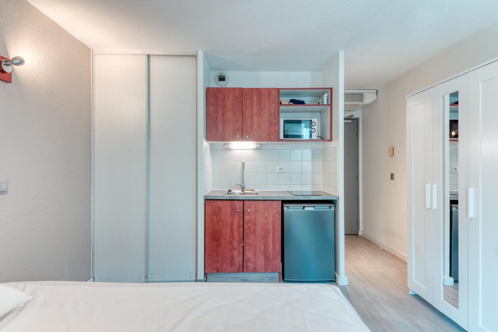 Appartement Studio Dans Hoteliere Part-dieu *