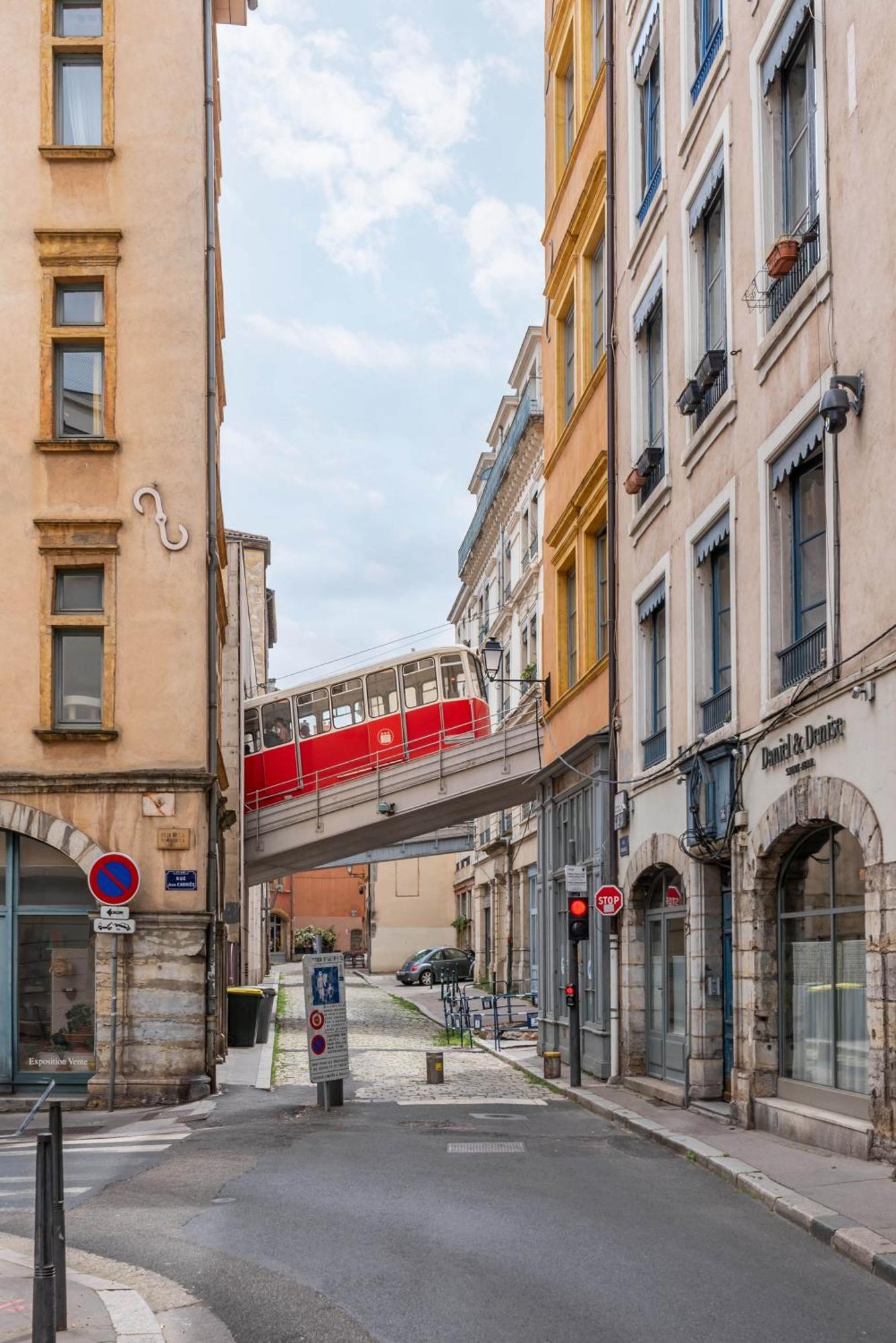 Les Balcons De Guignol Apartment