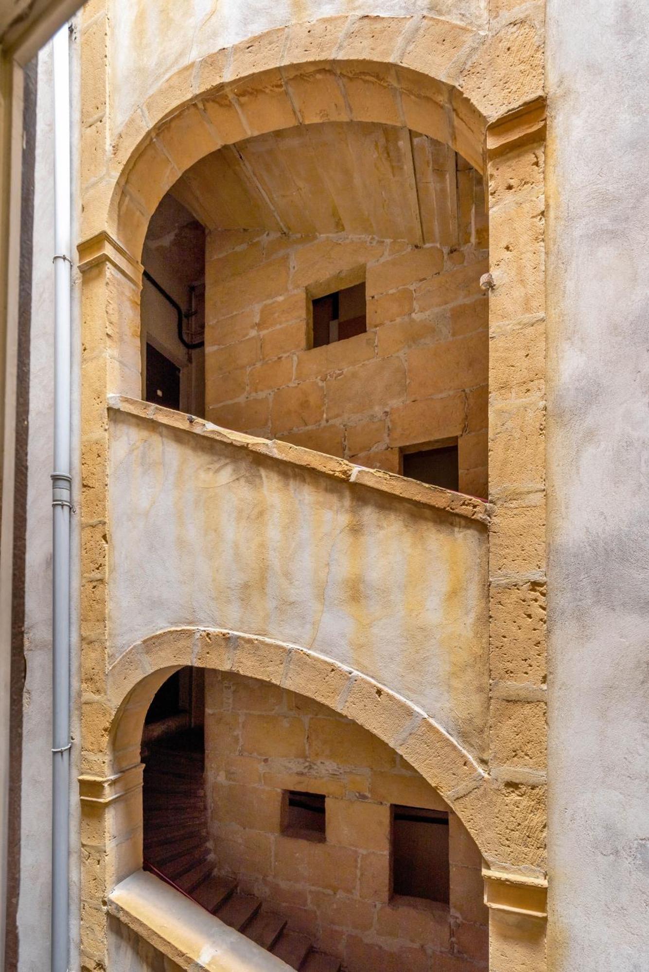 Les Balcons De Guignol Apartment