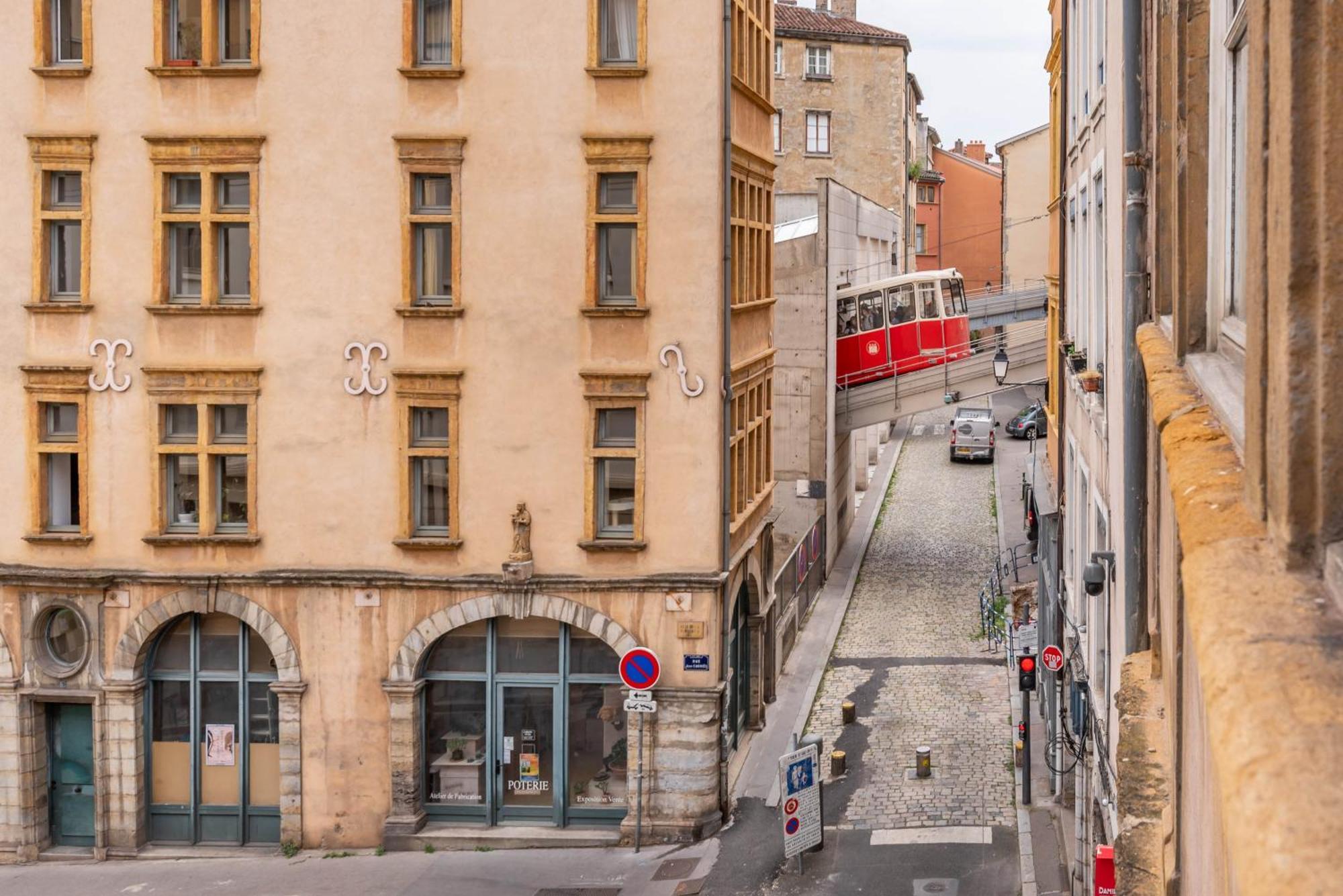 Les Balcons De Guignol * Lyon