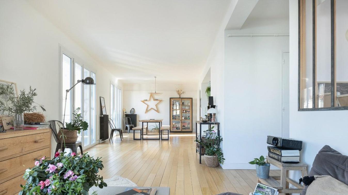 Atelier St Didier-spacieux Avec Grand Balcon-saone Appartement *
