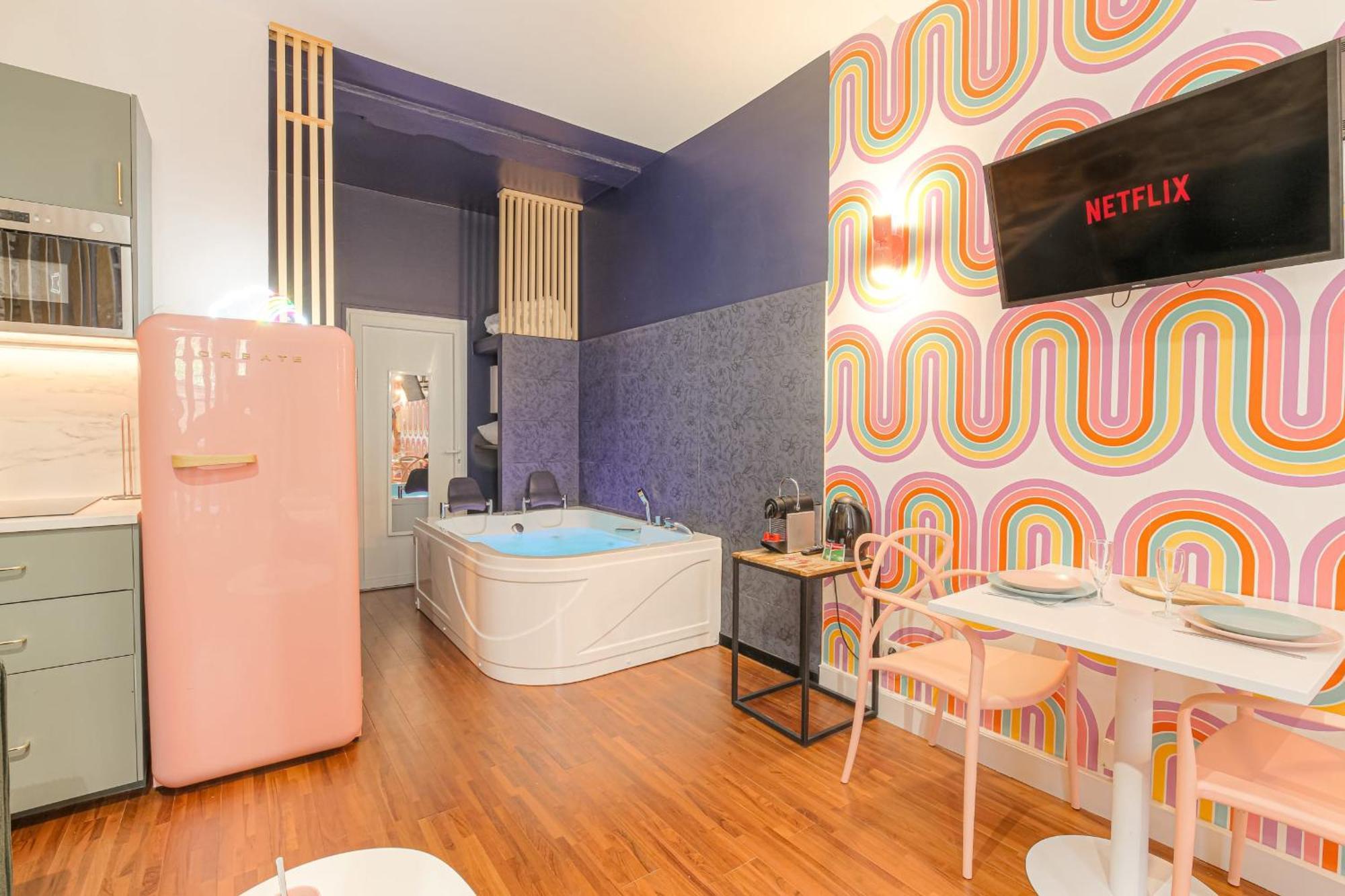 Appartement Design Et Pop Avec Balneo