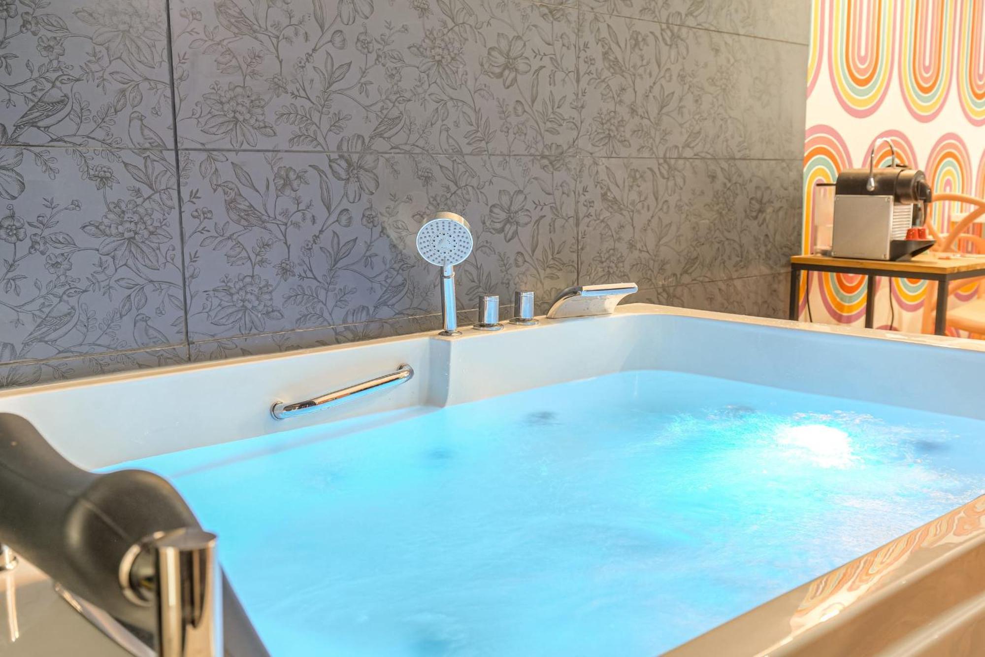 Design Et Pop Avec Balneo Apartment *