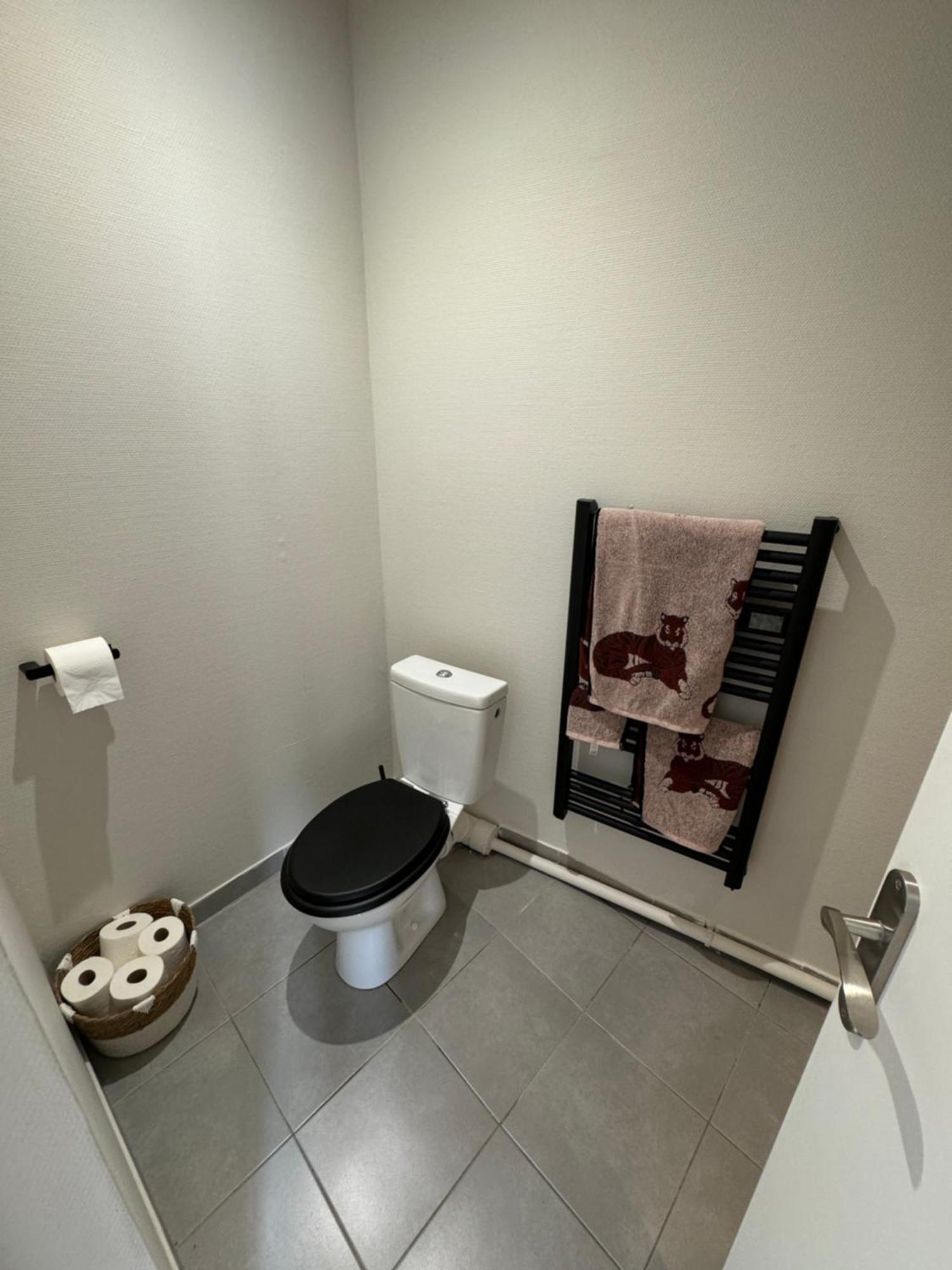 Apartment Avec Une Chambre *