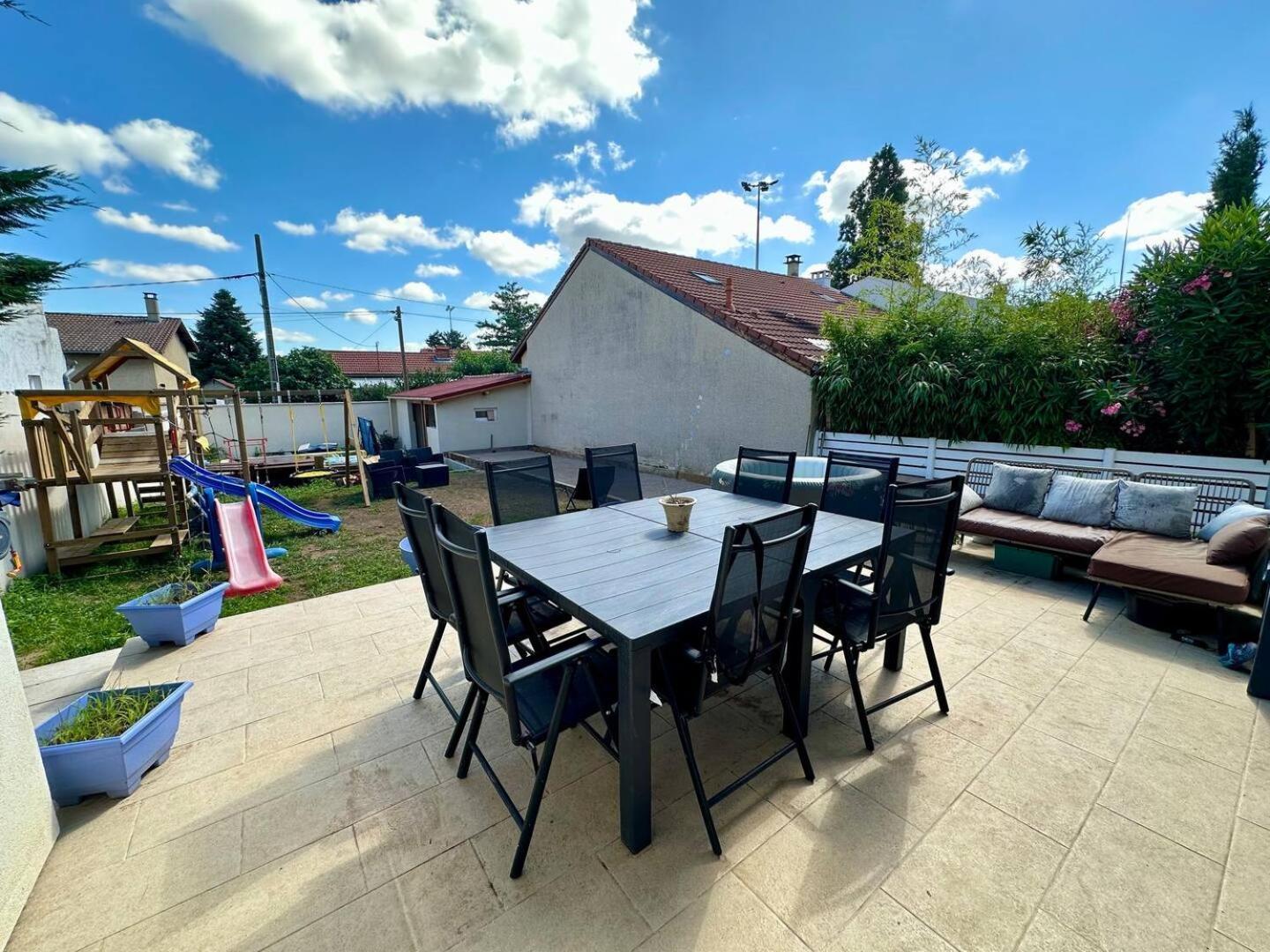 Agreable Maison Renovee, En Et Au Calme !