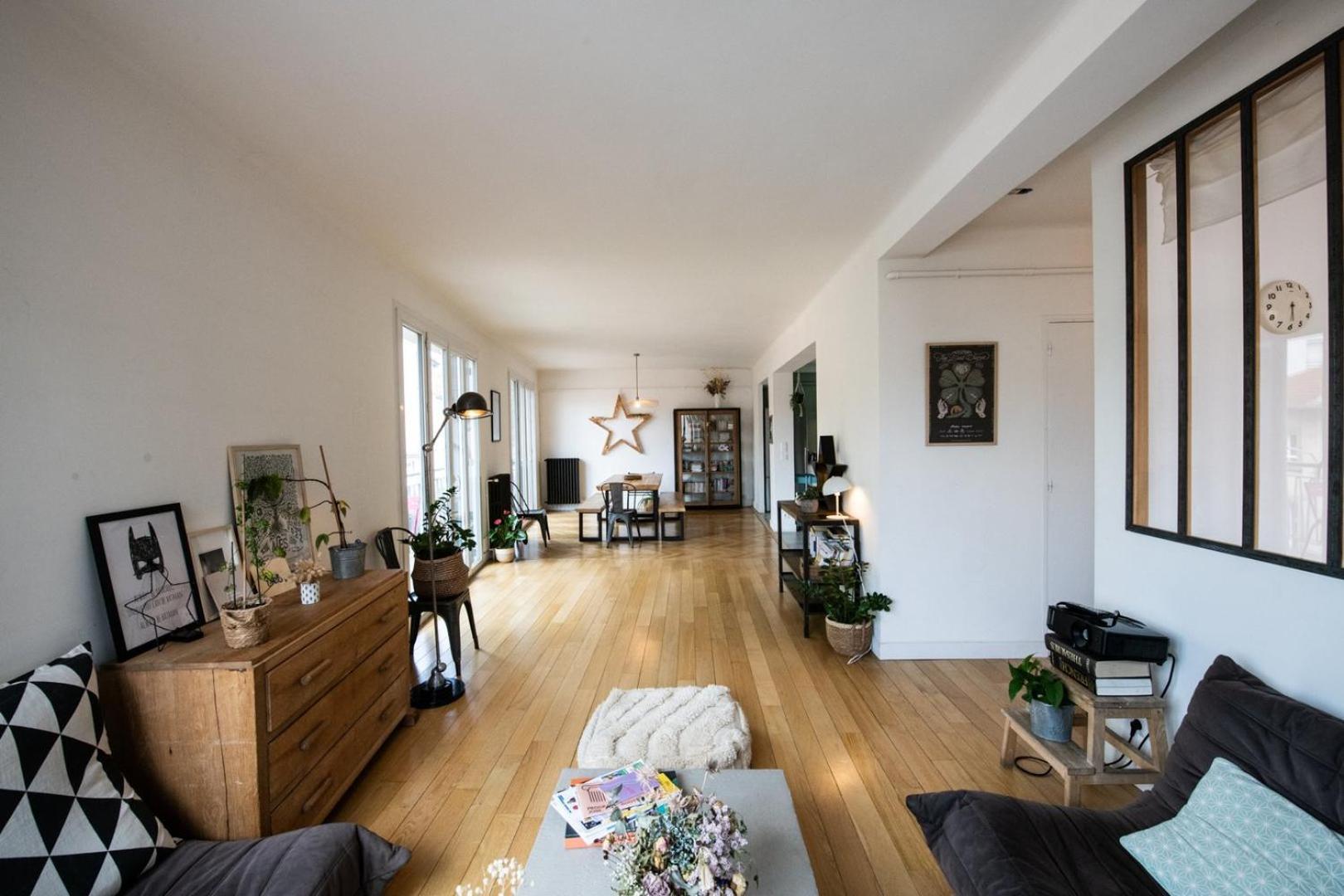 Atelier St Didier-spacieux Avec Grand Balcon-saone Appartement *
