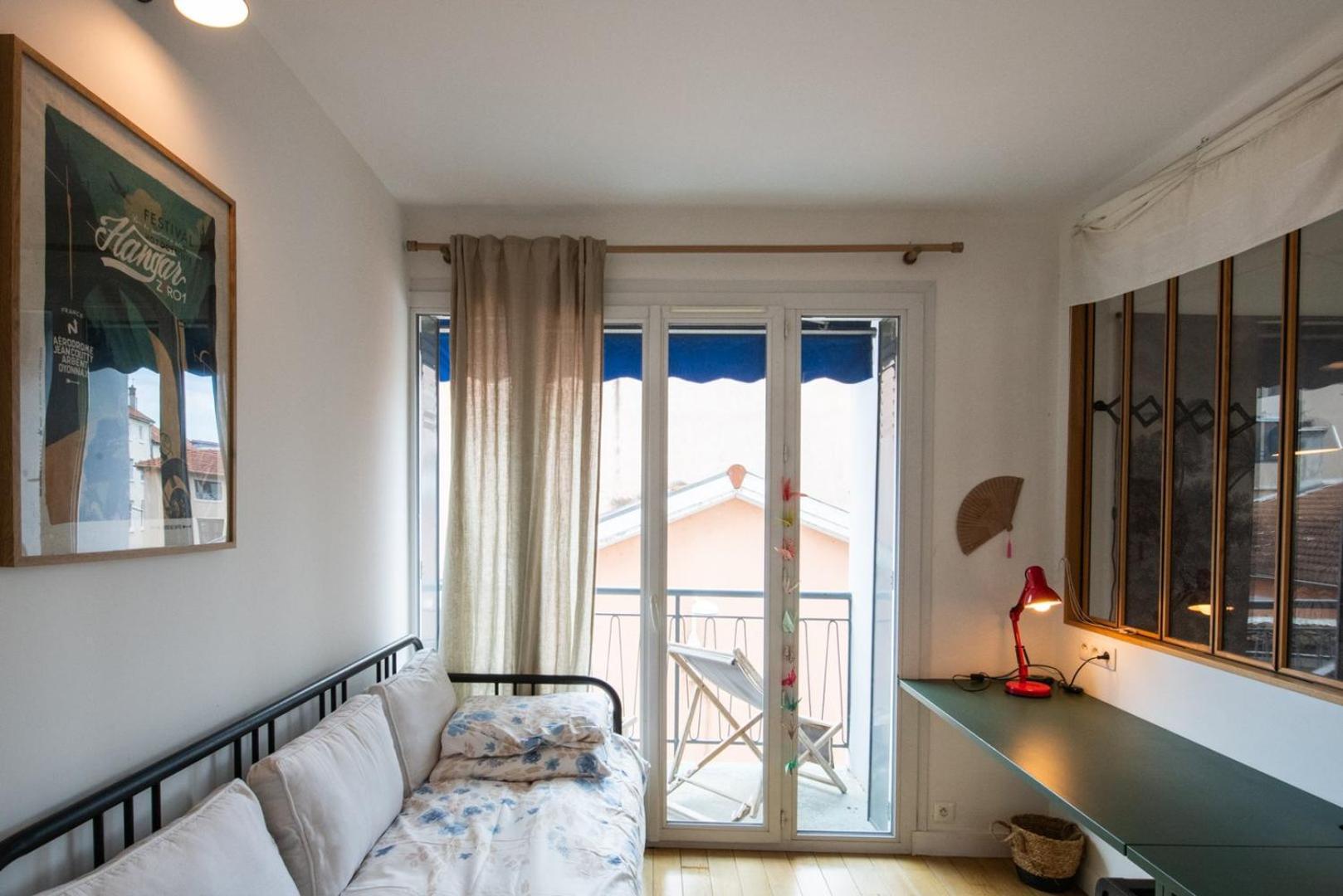 Atelier St Didier-spacieux Avec Grand Balcon-saone Appartement