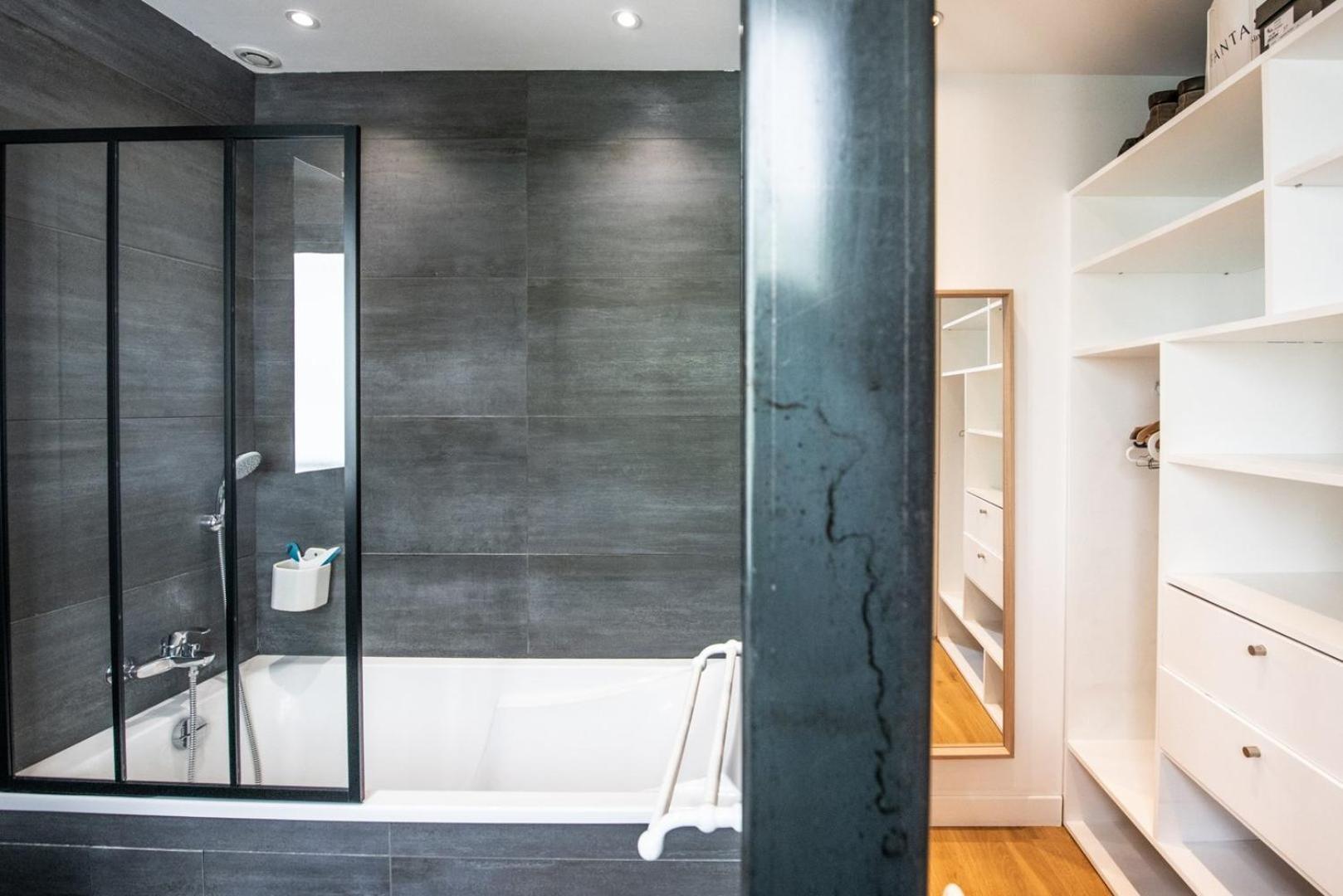 Atelier St Didier-spacieux Avec Grand Balcon-saone *