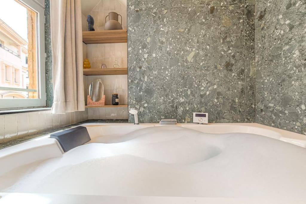 Appartement Labolla, Cocon Avec Spa, Coeur De *