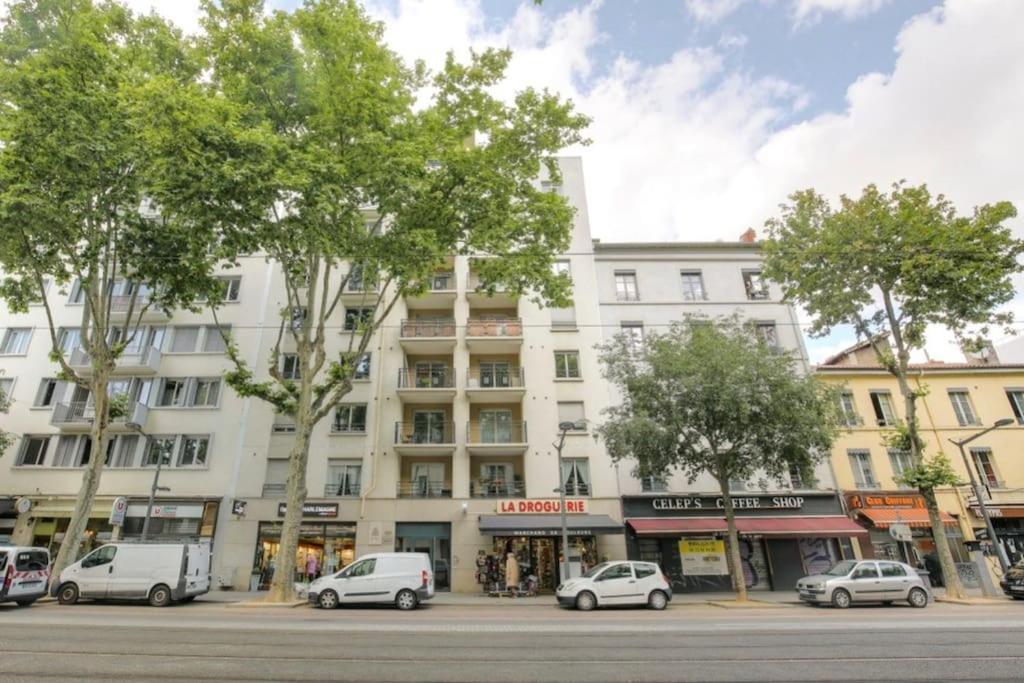 Apartment T2 Calme Avec Parking Entre Perrache Et Confluence *