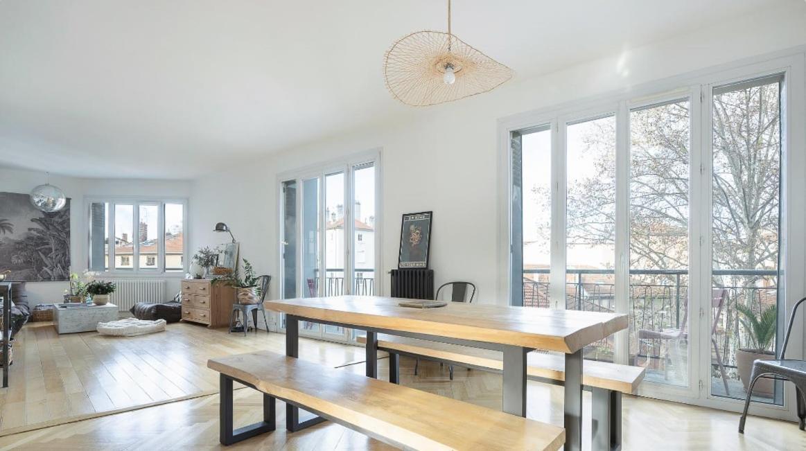 Atelier St Didier-spacieux Avec Grand Balcon-saone Appartement *