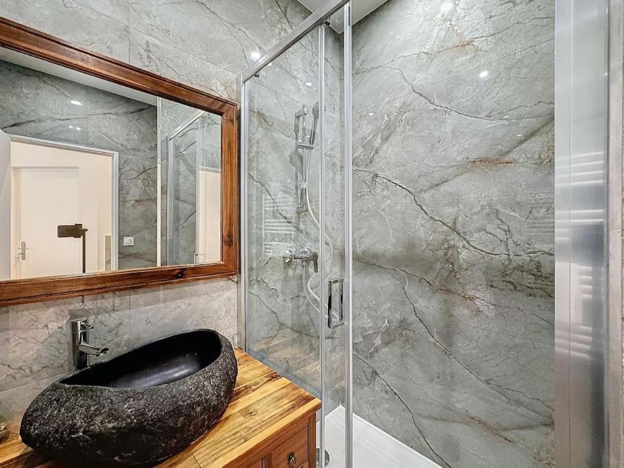 Cosy Appartement, Centre Capucins 1 *