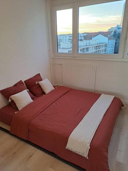 Renovated Flat With Loggia - Gare Part-dieu 5min Apartment