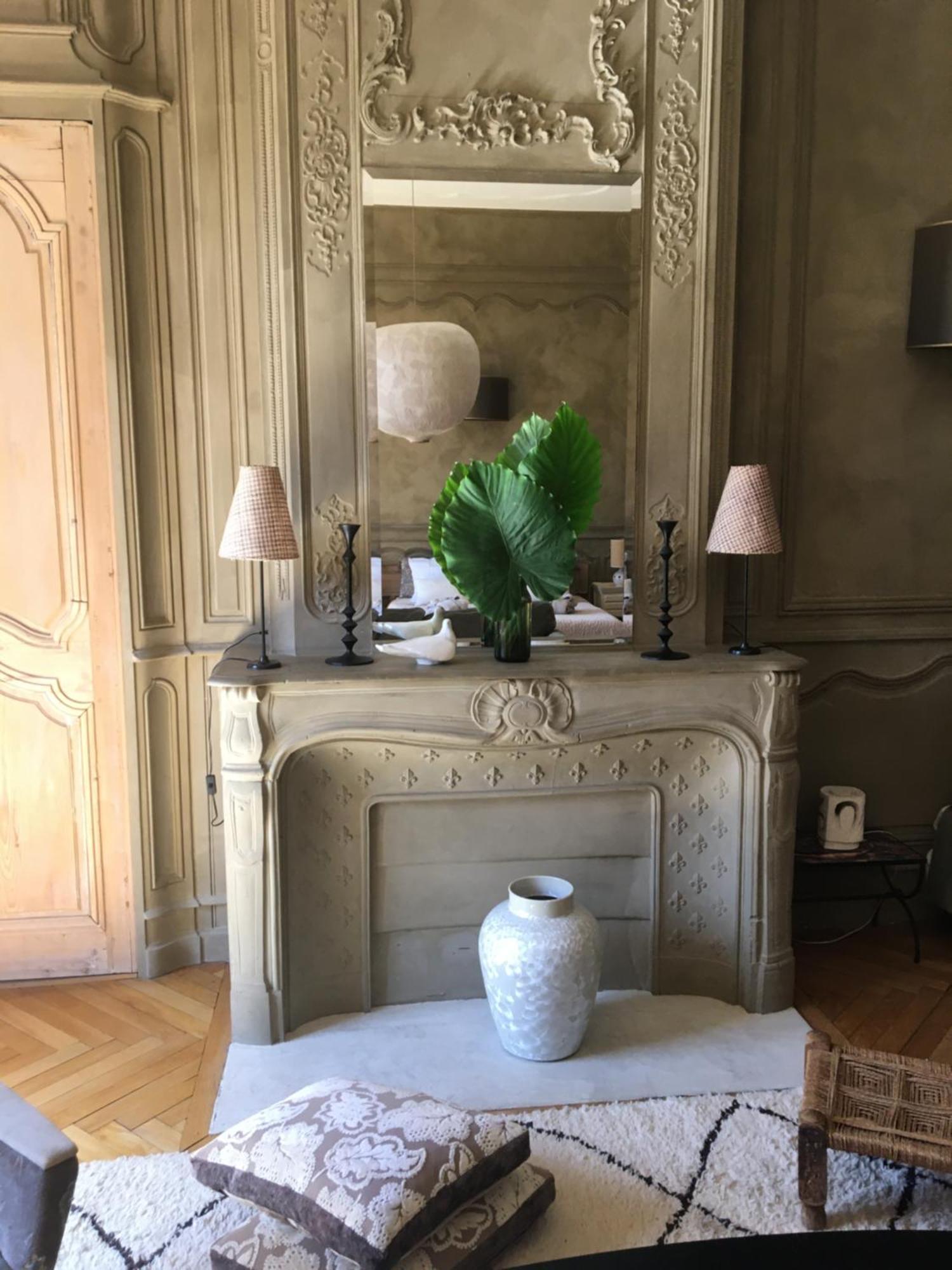 Nuit Au Chateau Bed & Breakfast *