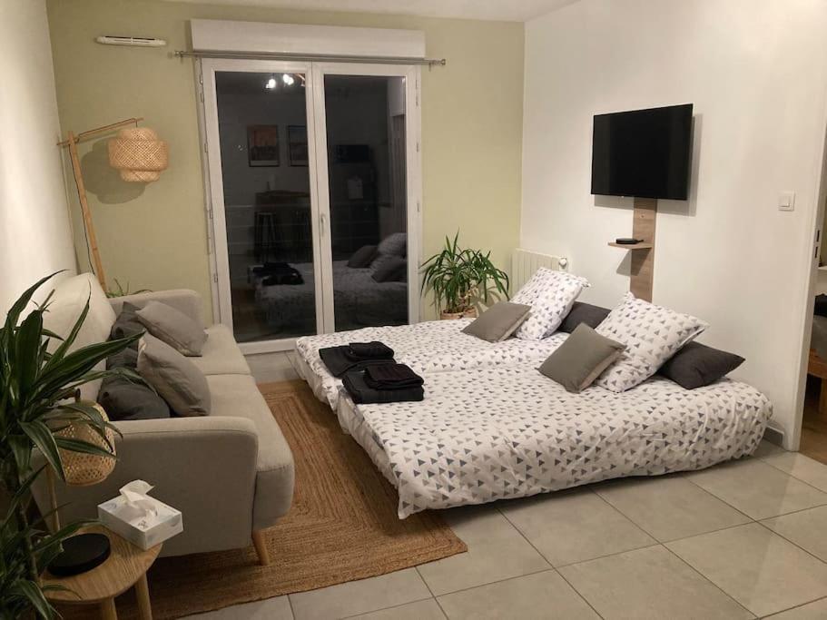 Un Balcon A Monplaisir- 4 Lits -garage - 47m2