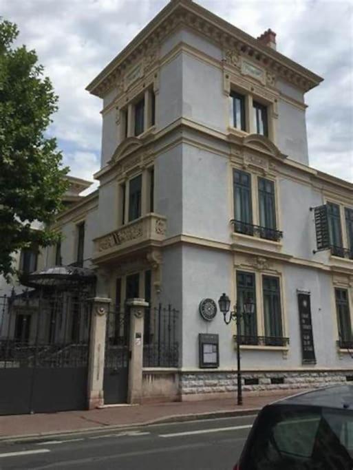 Un Balcon A Monplaisir- 4 Lits -garage - 47m2 Lyon
