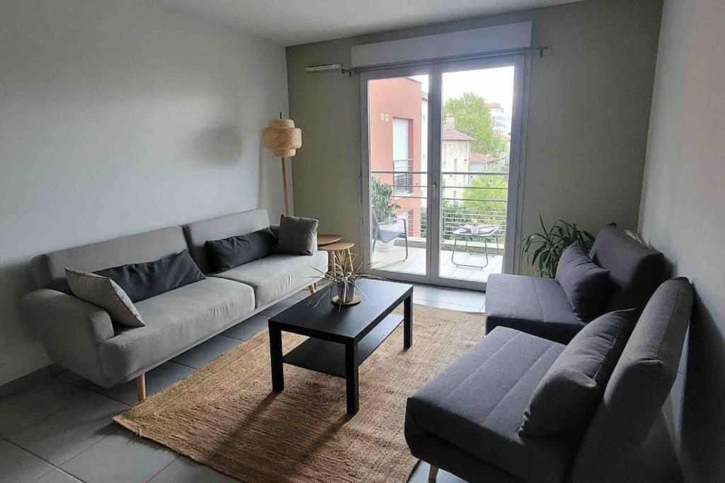 Un Balcon A Monplaisir- 4 Lits -garage - 47m2 Appartement