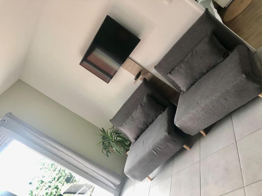 Appartement Un Balcon A Monplaisir- 4 Lits -garage - 47m2