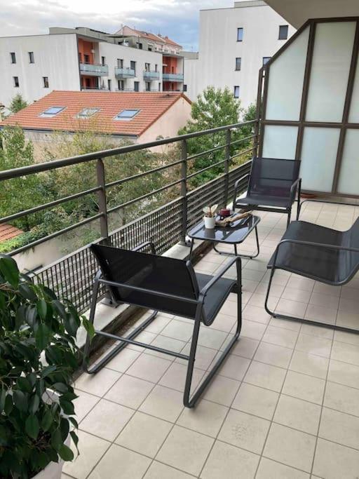 Un Balcon A Monplaisir- 4 Lits -garage - 47m2 Appartement *