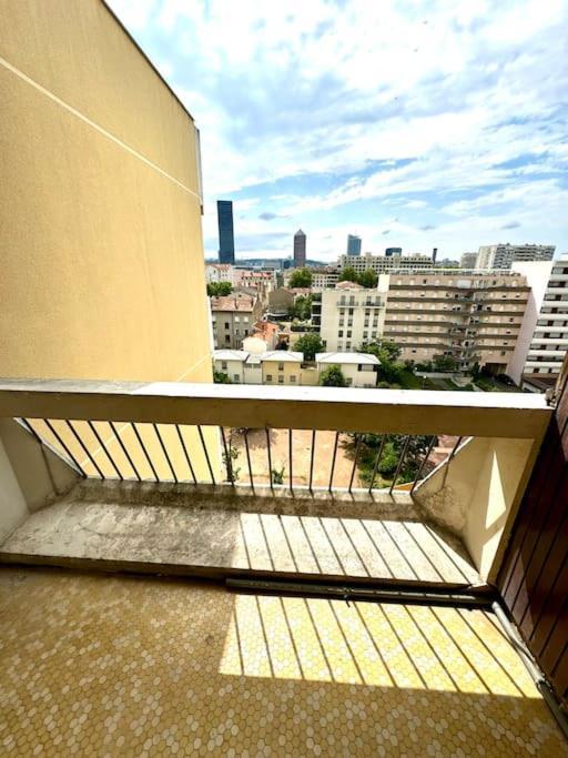 Grand 3 Balcon - Partdieu Apartment Lyon
