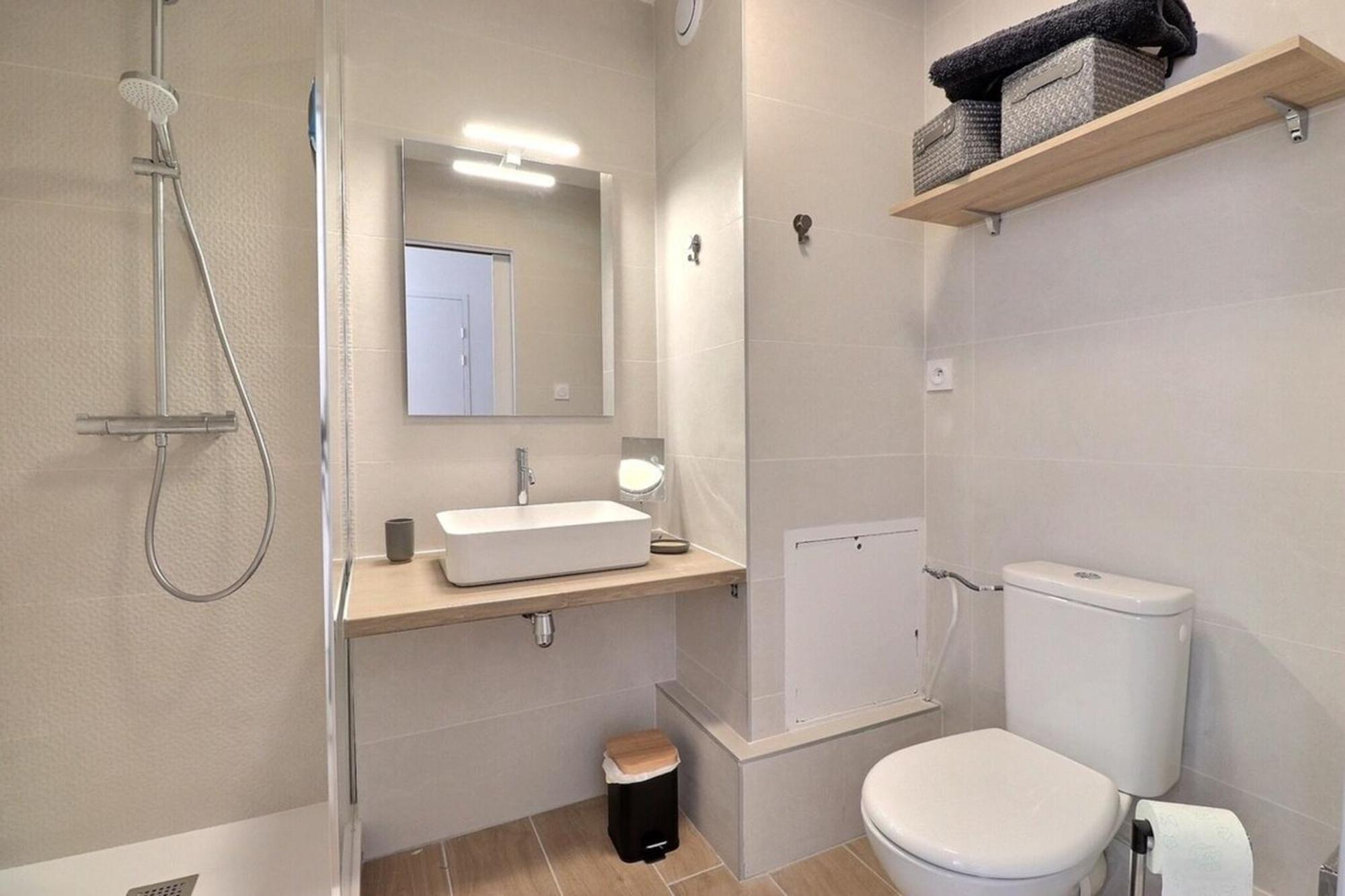 La Douce Parenthese - With Garage - 4th Appartement *