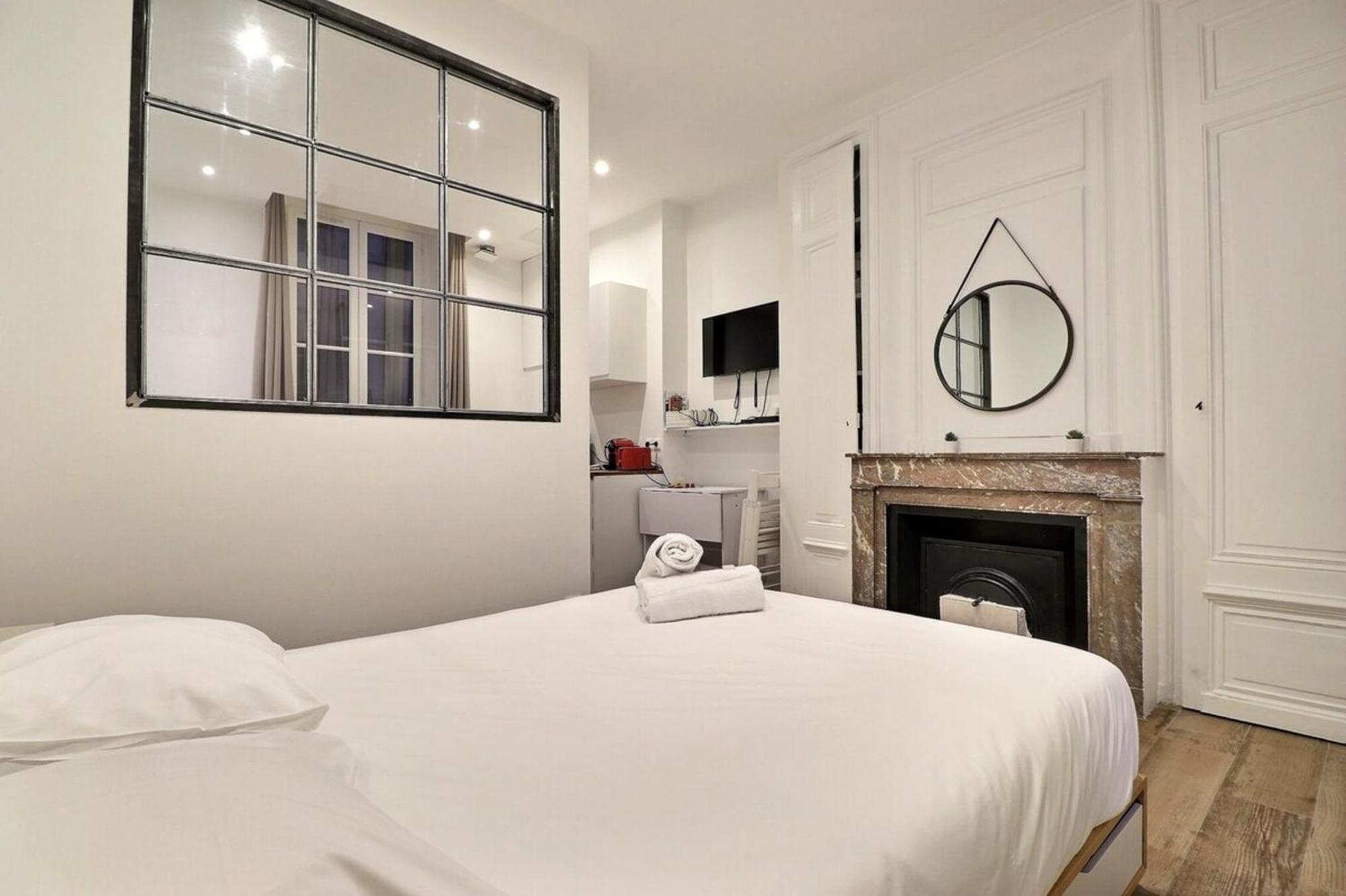 Le Petit Conde - Fully Equipped - 2nd Apartment