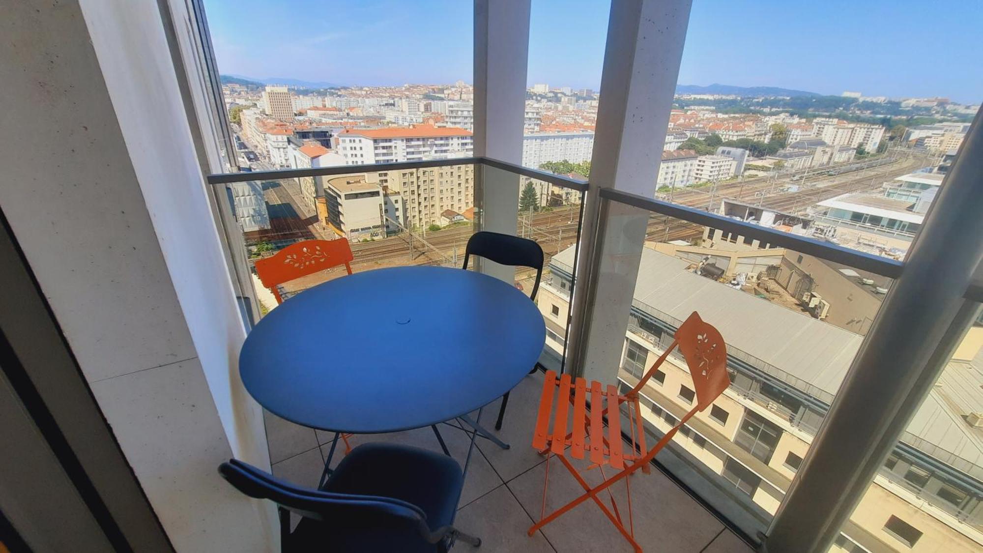 Terrasse De La Gare