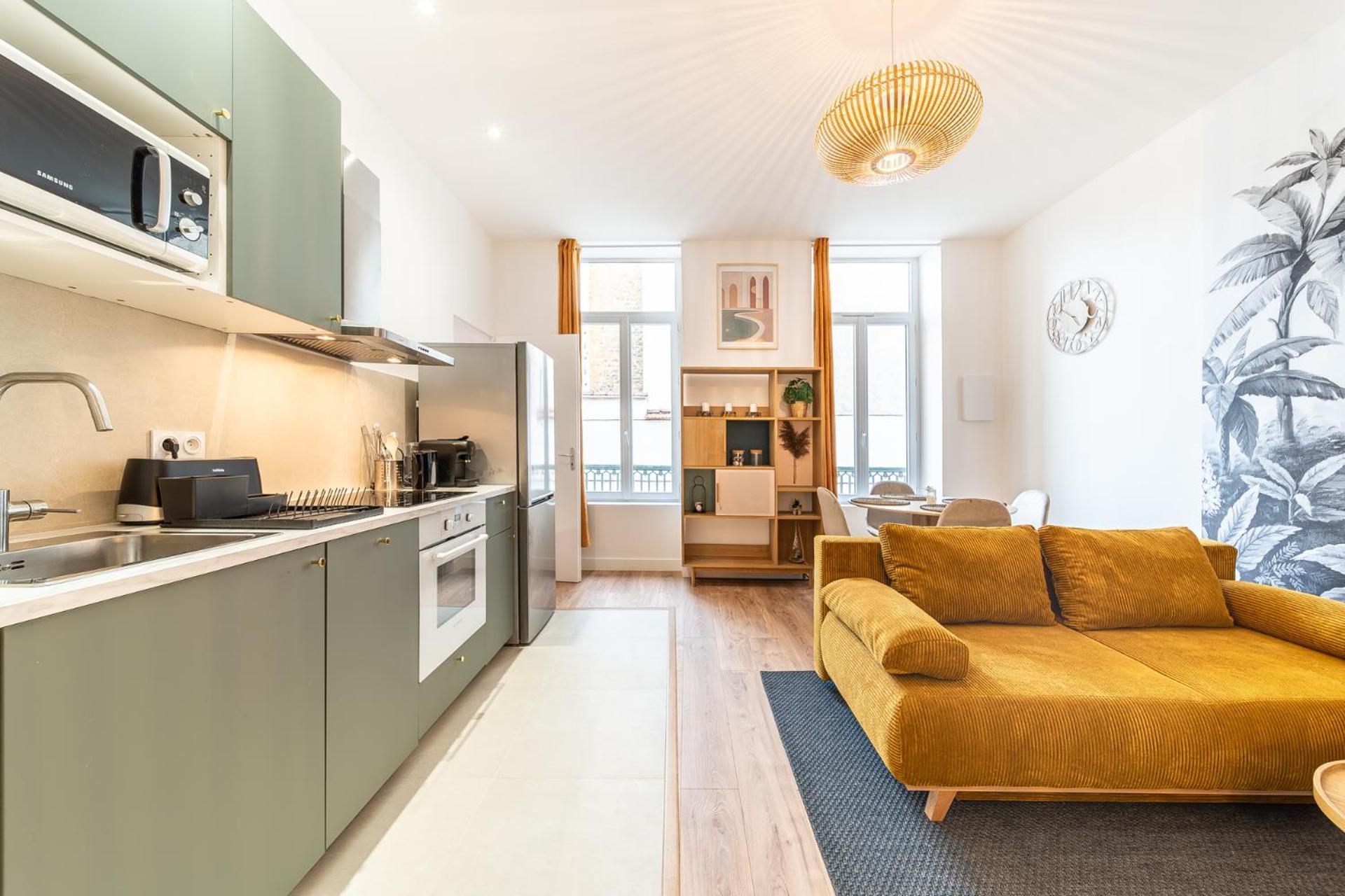 Le Marietton Cosy A Deux Pas Du Metro Valmy Lyon