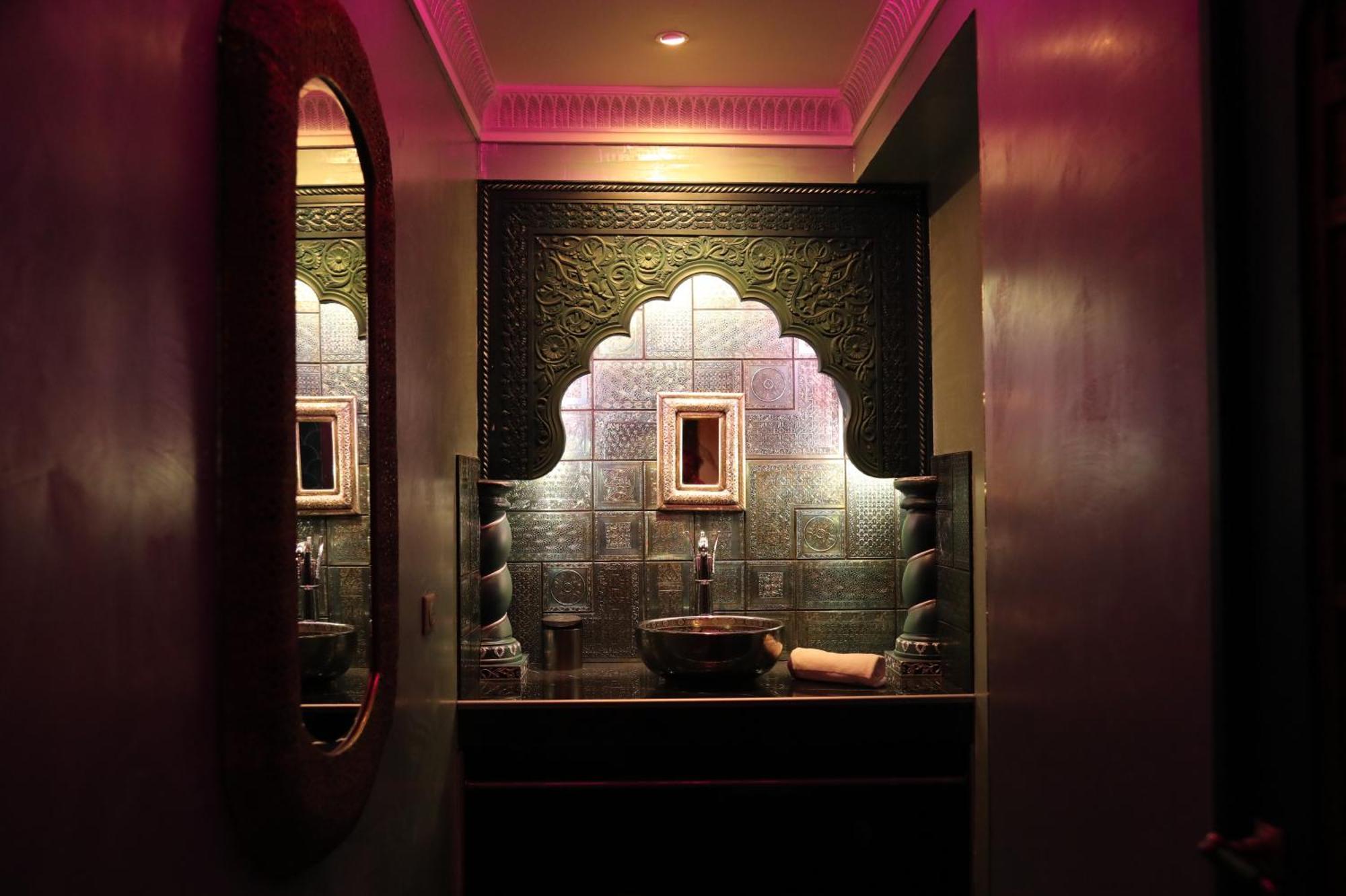 Sheherazade Liebeshotel *