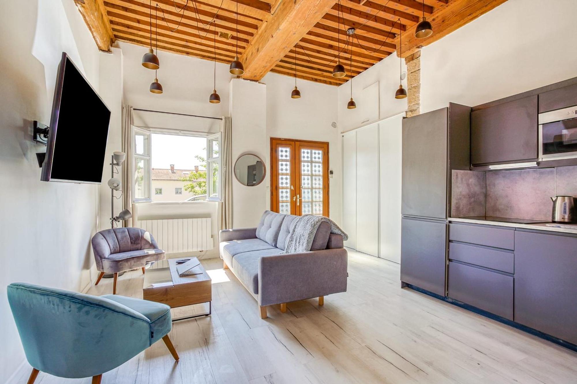 Charming 6-person Terreaux & Croix Rousse Area *